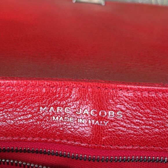 MARC JACOBS  THE LARGE SINGLE red purse . AUTHENTIC BNWT - Picture 4 of 11